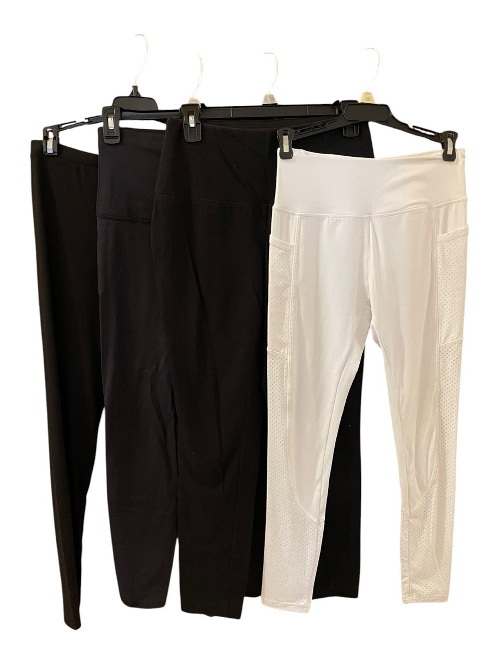 Bundle of 4 Pairs Leggings Chico All in Motion Concu 32 Degrees